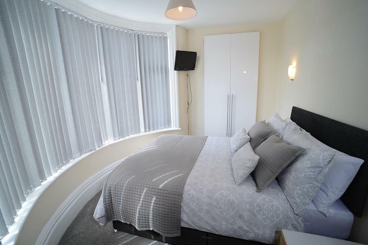 Twelve Apartments Blackpool Exterior foto